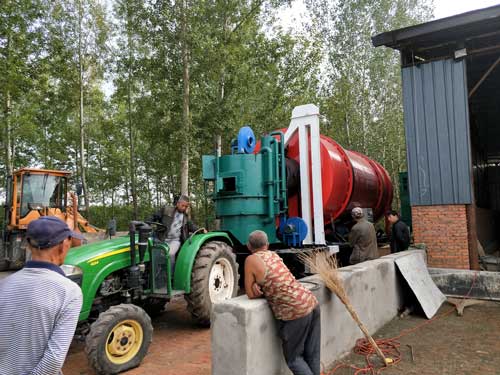 玉米烘干機烘干現(xiàn)場